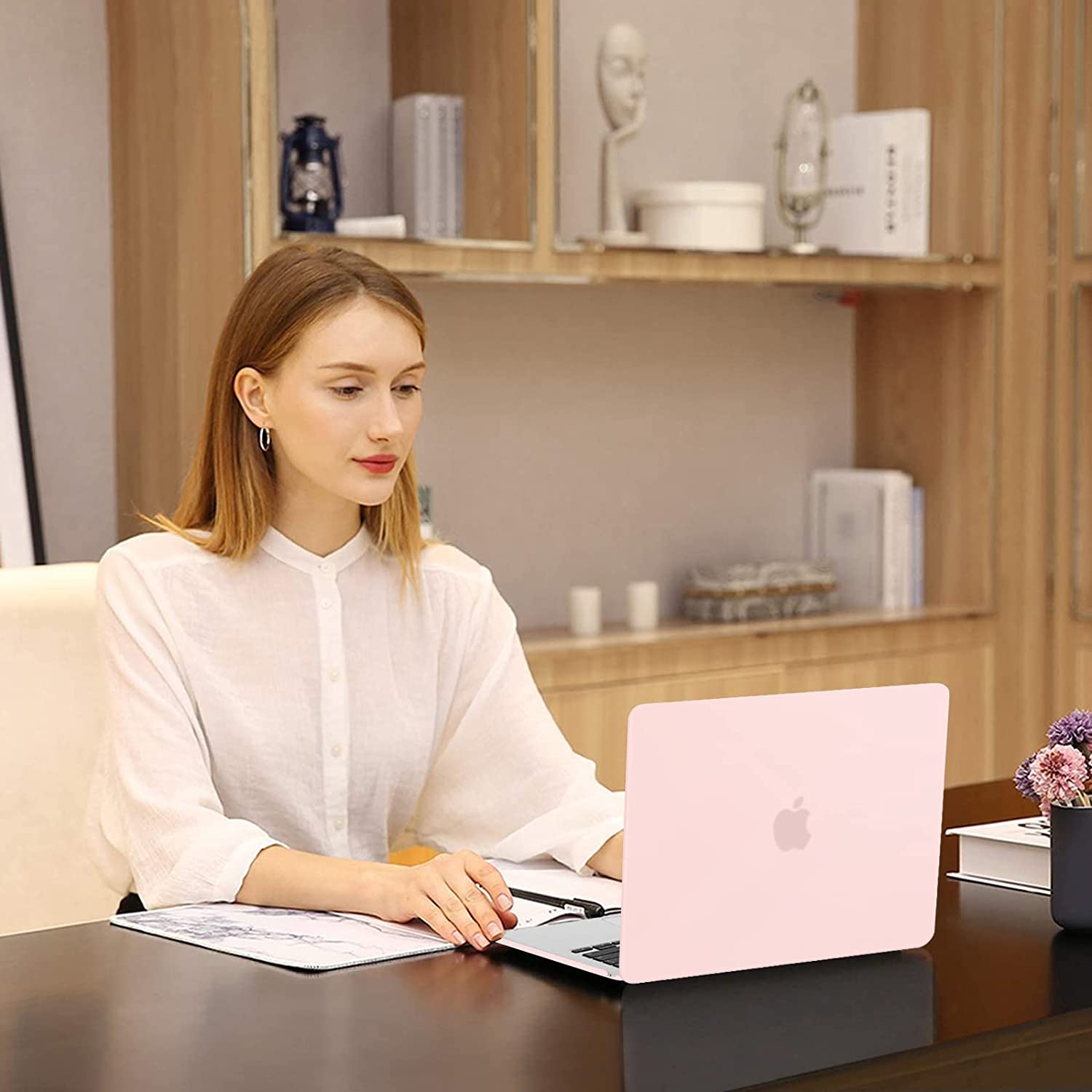 MOSISO Compatible with MacBook Air 13.6 inch Case 2022 2023 Release A2681 M2 Chip with Liquid Retina Display & Touch ID, Protective Plastic Hard Shell Case & Keyboard Cover Skin, Chalk Pink iMosiso